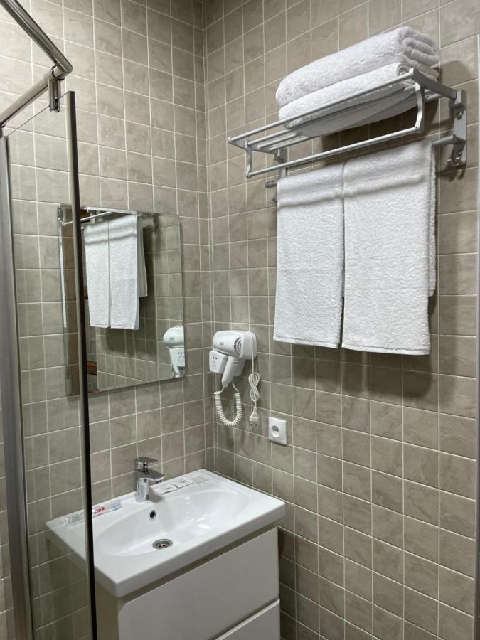 Central Hotel Гюмри Экстерьер фото
